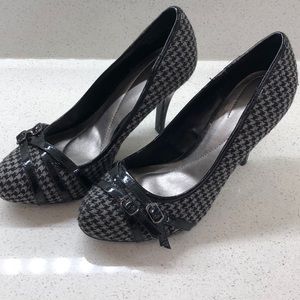 Apt 9 black and gray heels